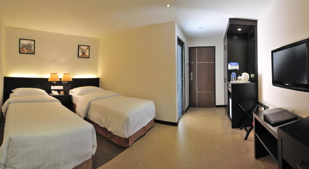 Ernes Hotel Перай Екстер'єр фото